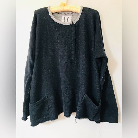 Johnny Was | Peter & Greta | navy blue distressed oversized sweatshirt pullover - Picture 7 of 8